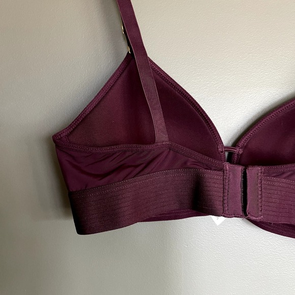 NWOT Lively The Spacer T-Shirt Bra Burgundy Red Size 34A Wireless Lightly Padded - Picture 12 of 16